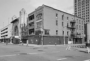Archivo:101-102 Monroe Detroit MI 1989