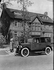Archivo:211 Arden R.C.Traub 1921 Packard car