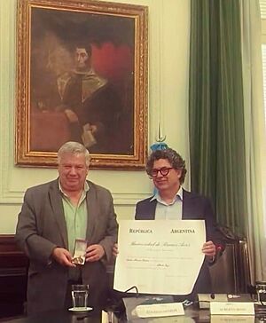 Archivo:Alberto Rojo recibe diploma de Honoris Causa de la UBA