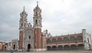 Archivo:Basílica-de-Ocotlán-Tlaxcala