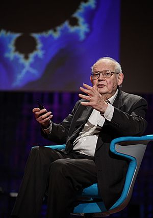 Archivo:Benoit Mandelbrot, TED 2010