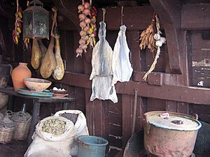 Archivo:Bodegas de una carabela en el Muelle de las Carabelas