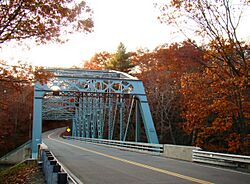 Butts Bridge Over Quinebaug River, Canterbury, CT.JPG