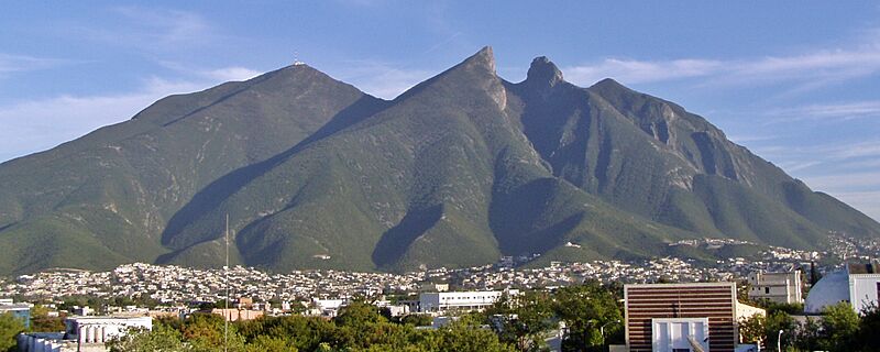 Cerro de la Silla (cropped)