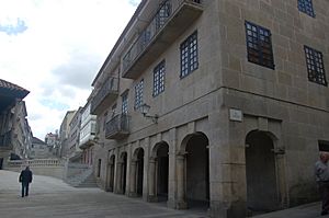 Archivo:EdificioFernándezLópez