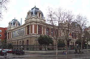 Archivo:Edificio de la ETSIM de Madrid (1893) 03