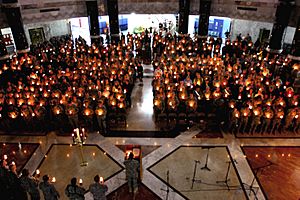 Archivo:Flickr - The U.S. Army - Christmas Eve Candlelight Services