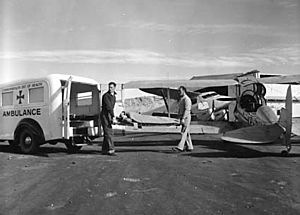 Archivo:Flying doctor Alice Springs 1954