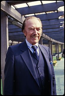 Fred Trump in the 1980s.jpg