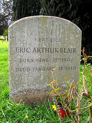 Archivo:Grave of Eric Arthur Blair (George Orwell), All Saints, Sutton Courtenay - geograph.org.uk - 362277