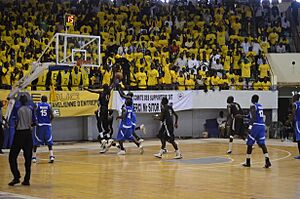Archivo:Jeux le Basket homme