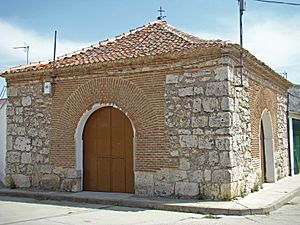 Archivo:La Pedraja de Portillo ermita del Cristo ni