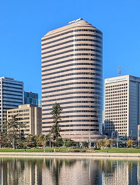 Lake Merritt Plaza building