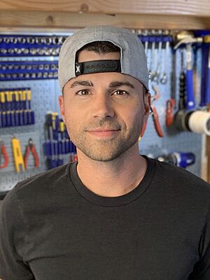 Archivo:Mark Rober 2020 (cropped) 2