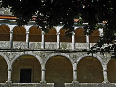 Monasterio Benedictino de San Bieito de Lérez (5354559355)