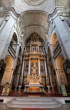 Archivo:Monasterio de San Francisco, Santiago de Compostela, España, 2015-09-23, DD 06