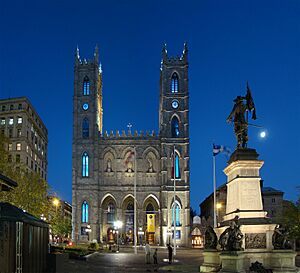 Archivo:Montreal NDame1 tango7174