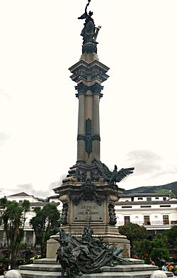 Archivo:Monumento a los Héroes del 10 de Agosto de 1809 (Quito DM)