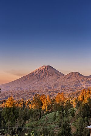 Archivo:Mount Semeru