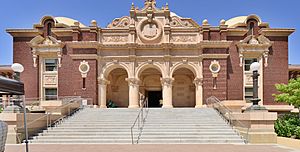 Archivo:NaturalHistoryMuseumOfLosAngelesCounty