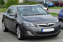 Opel Astra J con carrocería hatchback