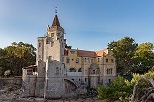 Archivo:Palacio de los condes de Castro Guimarães, Cascais, Portugal, 2022-07-25, DD 12