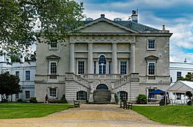 Richmond Park , White Lodge - geograph.org.uk - 6849827.jpg