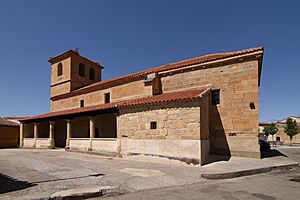 Archivo:San Morales, Iglesia de San Morales, vista 2