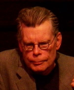 Archivo:Stephen King - 2011 (cropped)