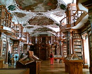 Archivo:Stiftsbibliothek St. Gallen 1