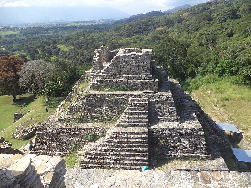 Toniná (150)