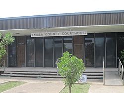 Zavala County, TX, Courthouse IMG 4236.JPG