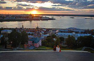 Ансамбль церкви Рождества Богородицы Нижний.jpg