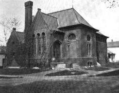 1899 Brookfield public library Massachusetts.png
