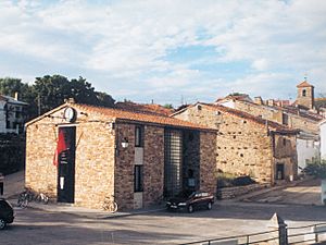 Archivo:Ayuntamiento de Robregordo