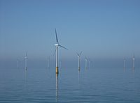 Archivo:Barrow Offshore wind turbines