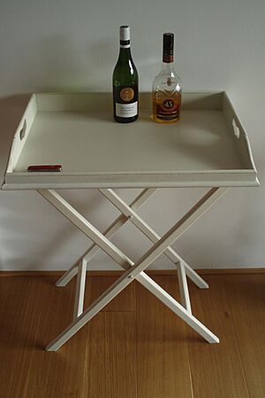 Archivo:Butler's tray
