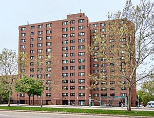Archivo:Charlesgate North Apartments, Providence
