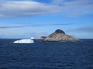 Archivo:Davis Strait Icebergs