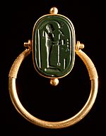 Archivo:Egyptian - Finger Ring with a Representation of Ptah - Walters 42387 - View A