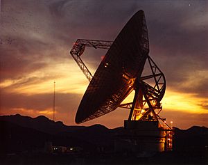 Archivo:Goldstone DSN antenna
