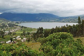 I Lago San Pablo 1102 (3) (17107936850).jpg