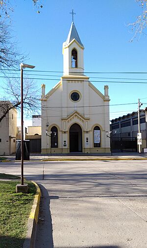 Archivo:Iglesia Ntra Sra del Carmen (Funes)