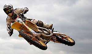 Archivo:Ken Roczen.Motocross Jump