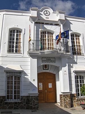 Archivo:Moclinejo town hall