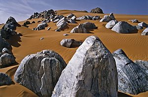Archivo:Montagnes Bleus1