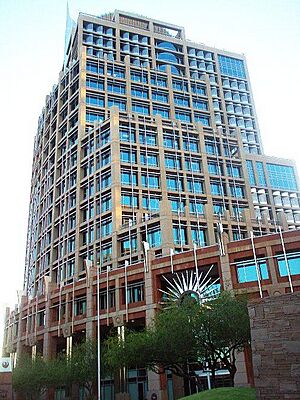 Archivo:P378. Phoenix City Hall