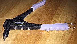 Archivo:Pop rivet gun