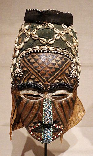 Archivo:Rep. dem. del congo, kuba, maschera ngaady-a-mwaash, xx secolo