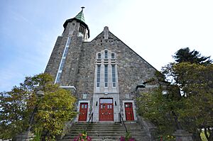 Archivo:Sainte-Amélie, trésor de baie-Comeau 01